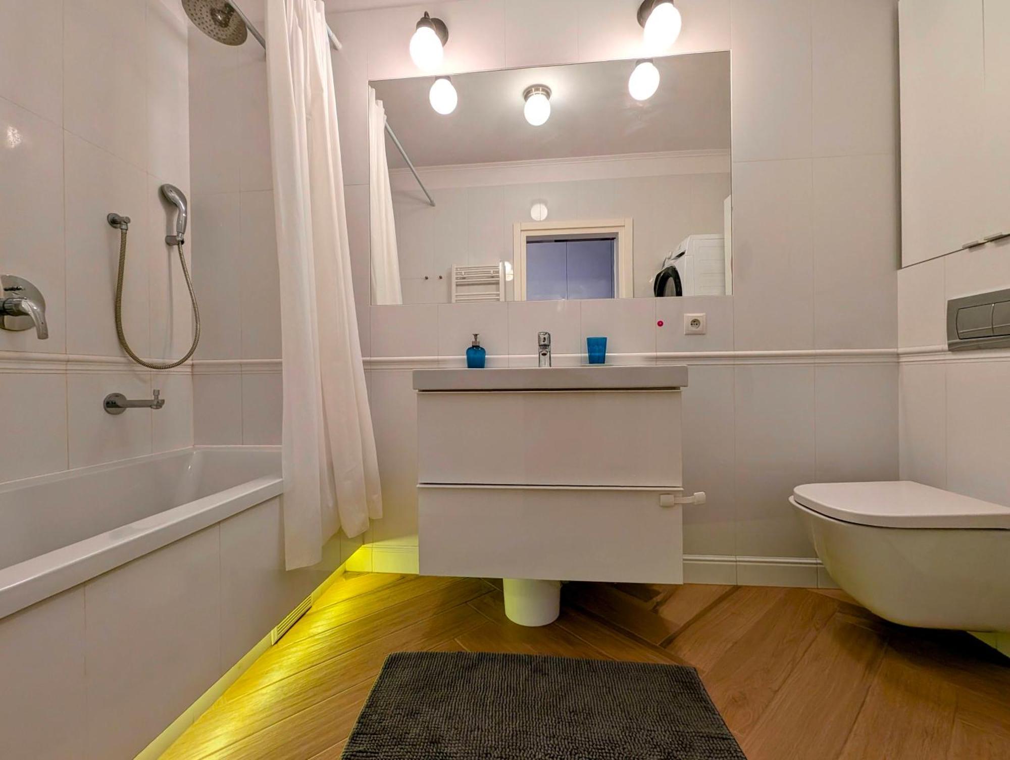 Dworska 1b By Homeprime Apartment Krakow